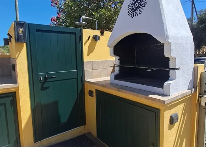 Casa Vacanze Sa Petra Ruia Tatil Evi Santa Lucia (Sardinia)